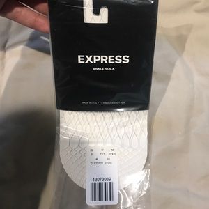 Express Fishnet Ankle Socks